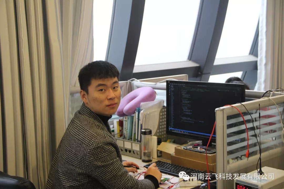 �R������Ƭ5